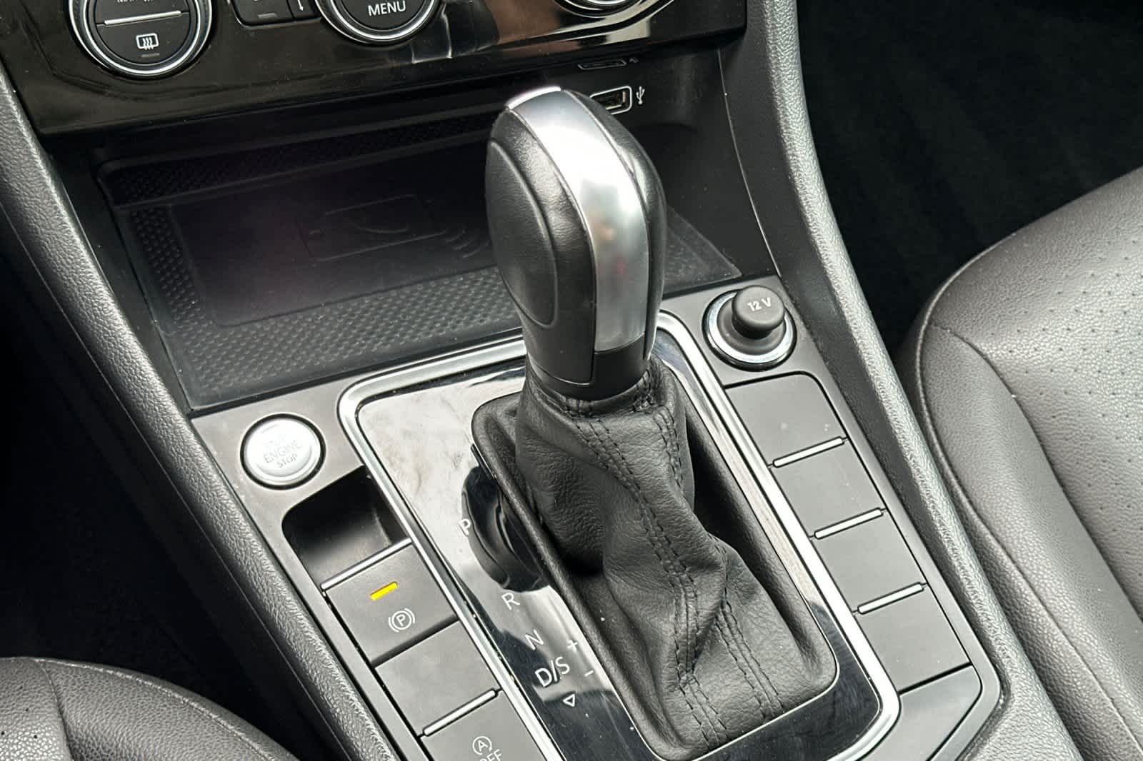 Thumbnail: 2020 Volkswagen Jetta - 21