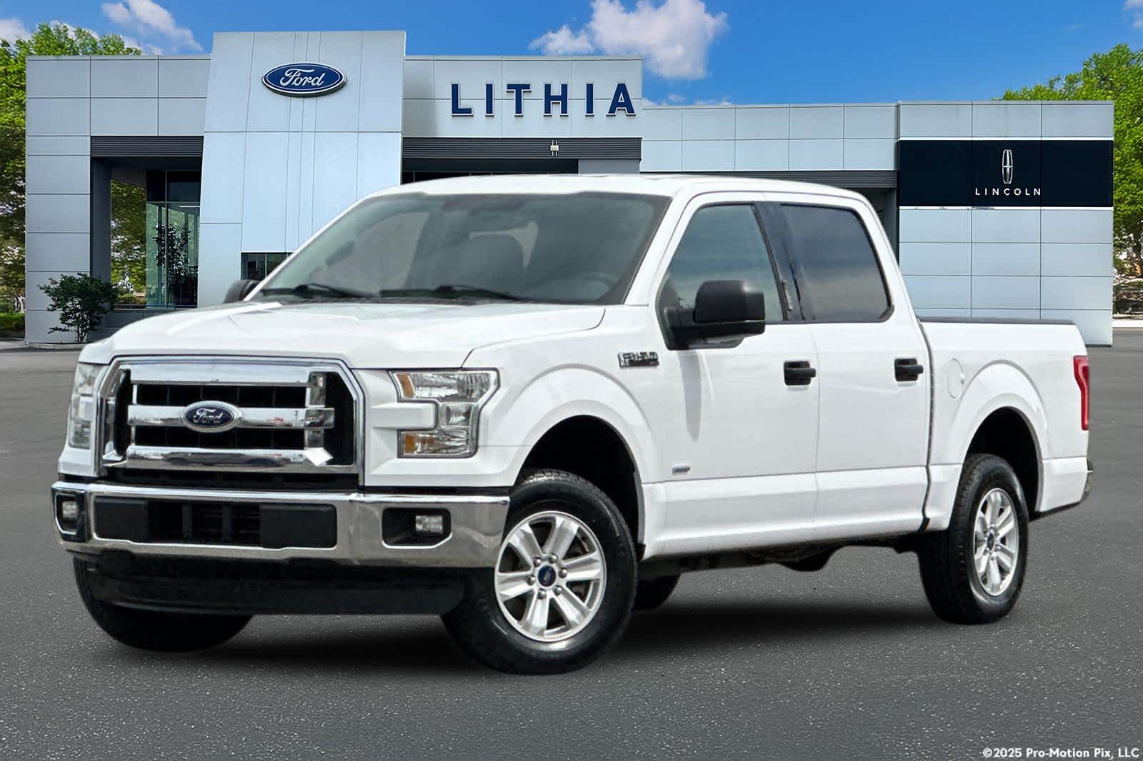 2015 Ford F-150 XLT SuperCrew 145-in's photo
