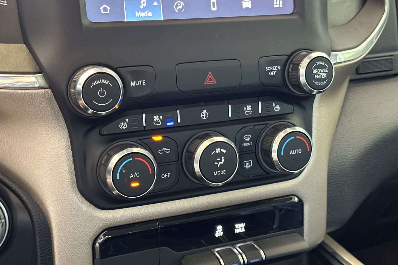 Thumbnail: 2022 RAM 1500 - 19