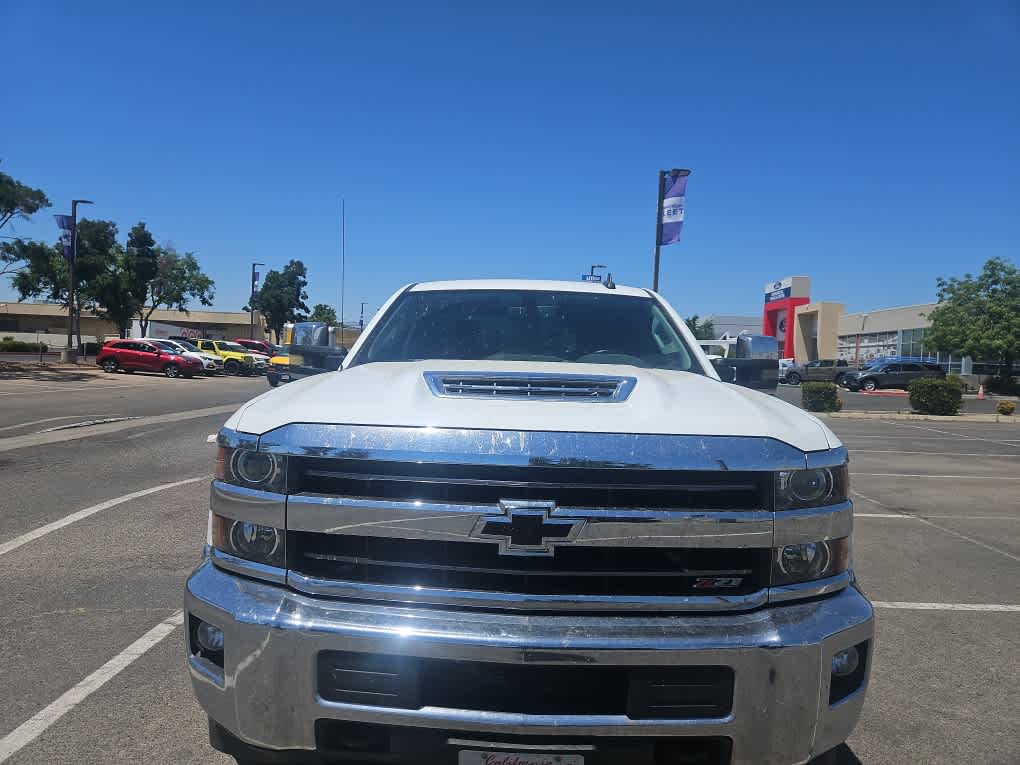 Thumbnail: 2019 Chevrolet Silverado 2500 - 3