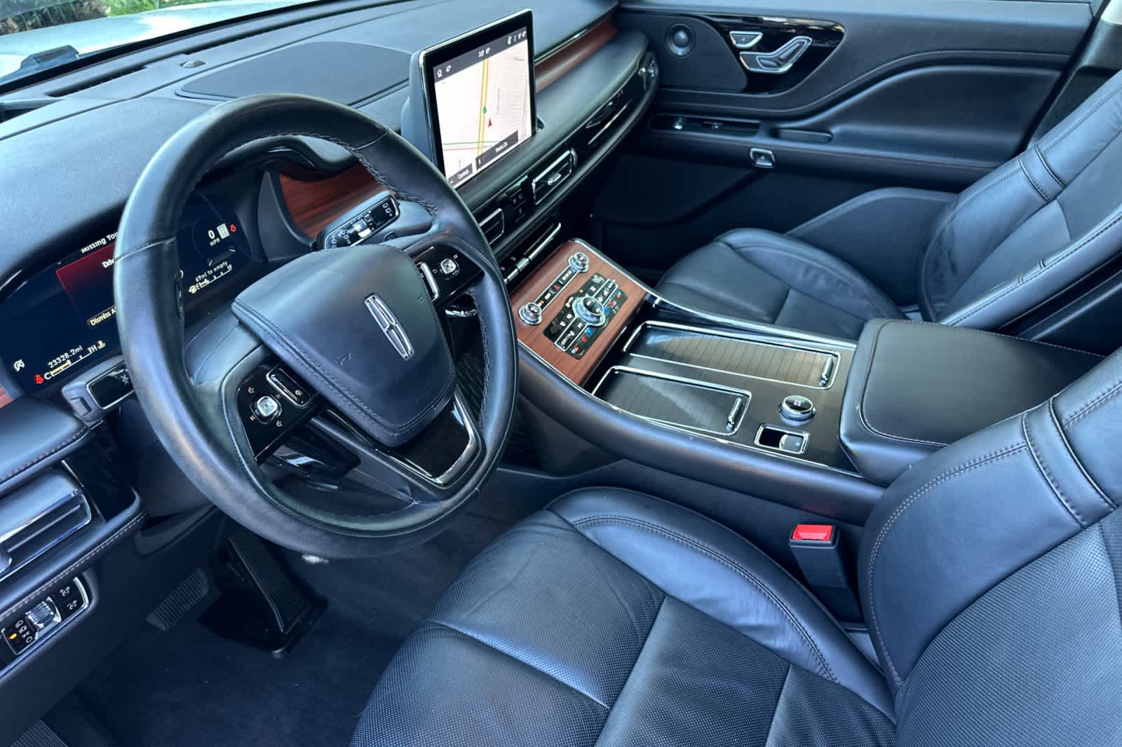 Thumbnail: 2023 Lincoln Aviator - 12