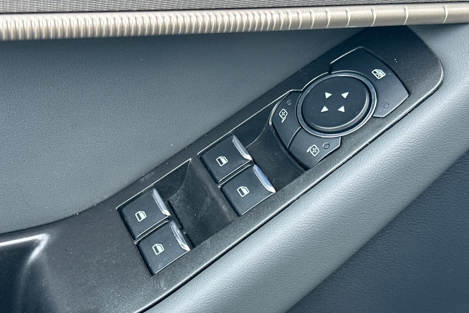 Thumbnail: 2025 Ford Explorer - 14