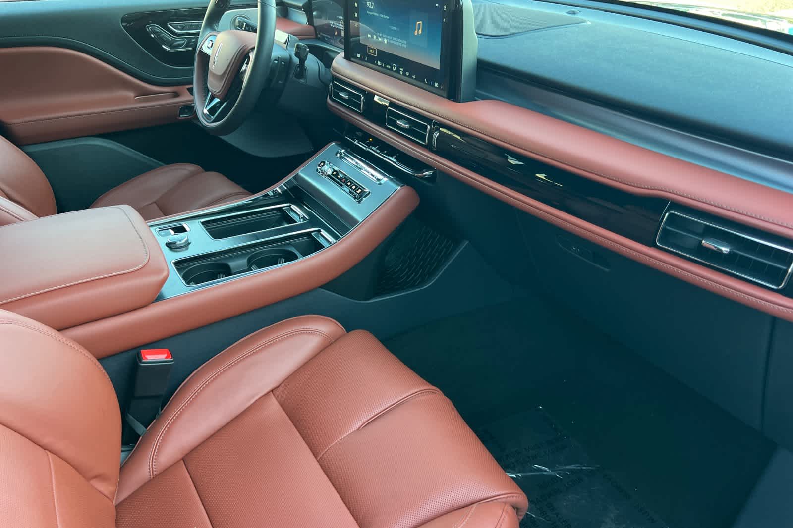 Thumbnail: 2025 Lincoln Aviator - 17