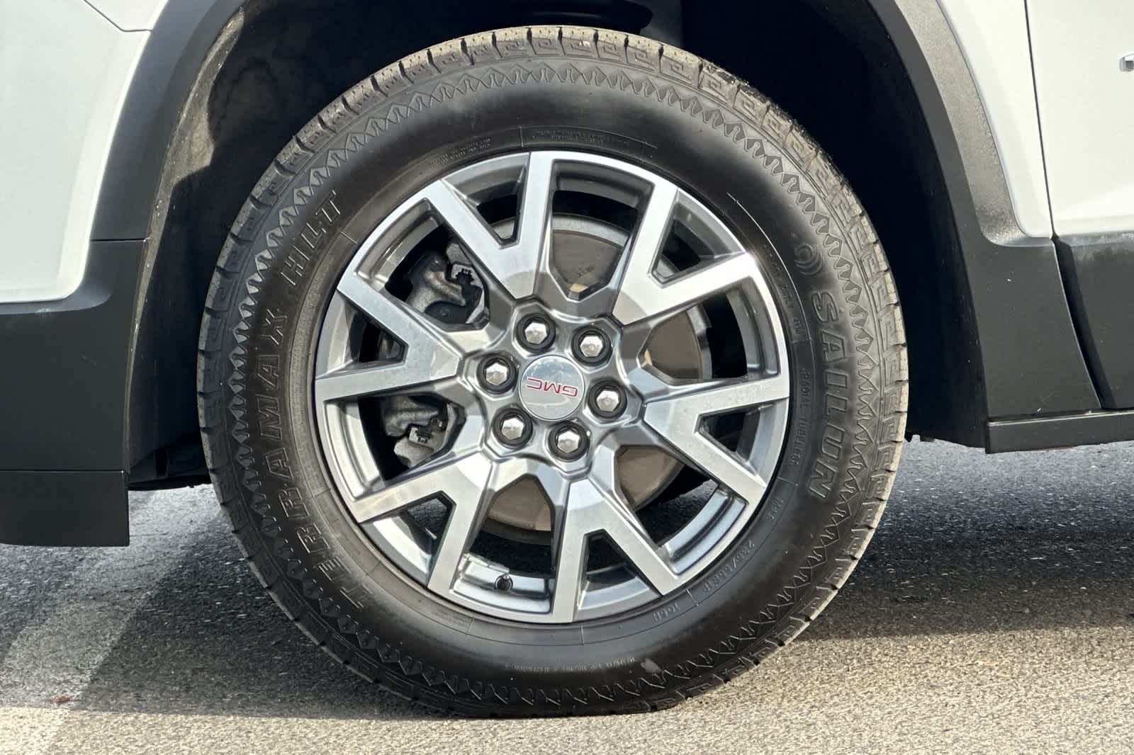 Thumbnail: 2023 GMC Acadia - 29