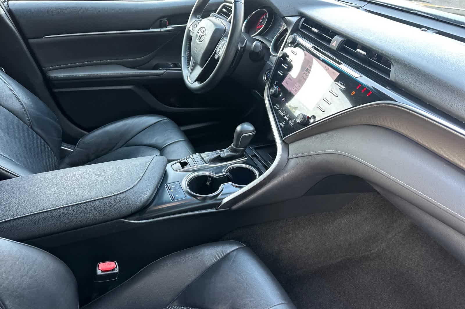 Thumbnail: 2018 Toyota Camry - 15