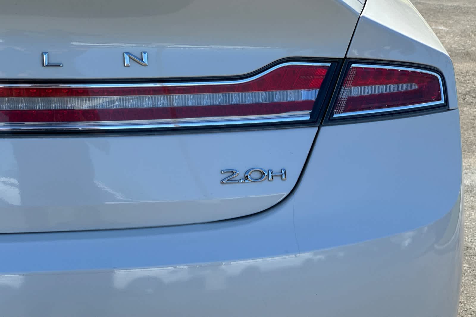 2015 Lincoln MKZ  26