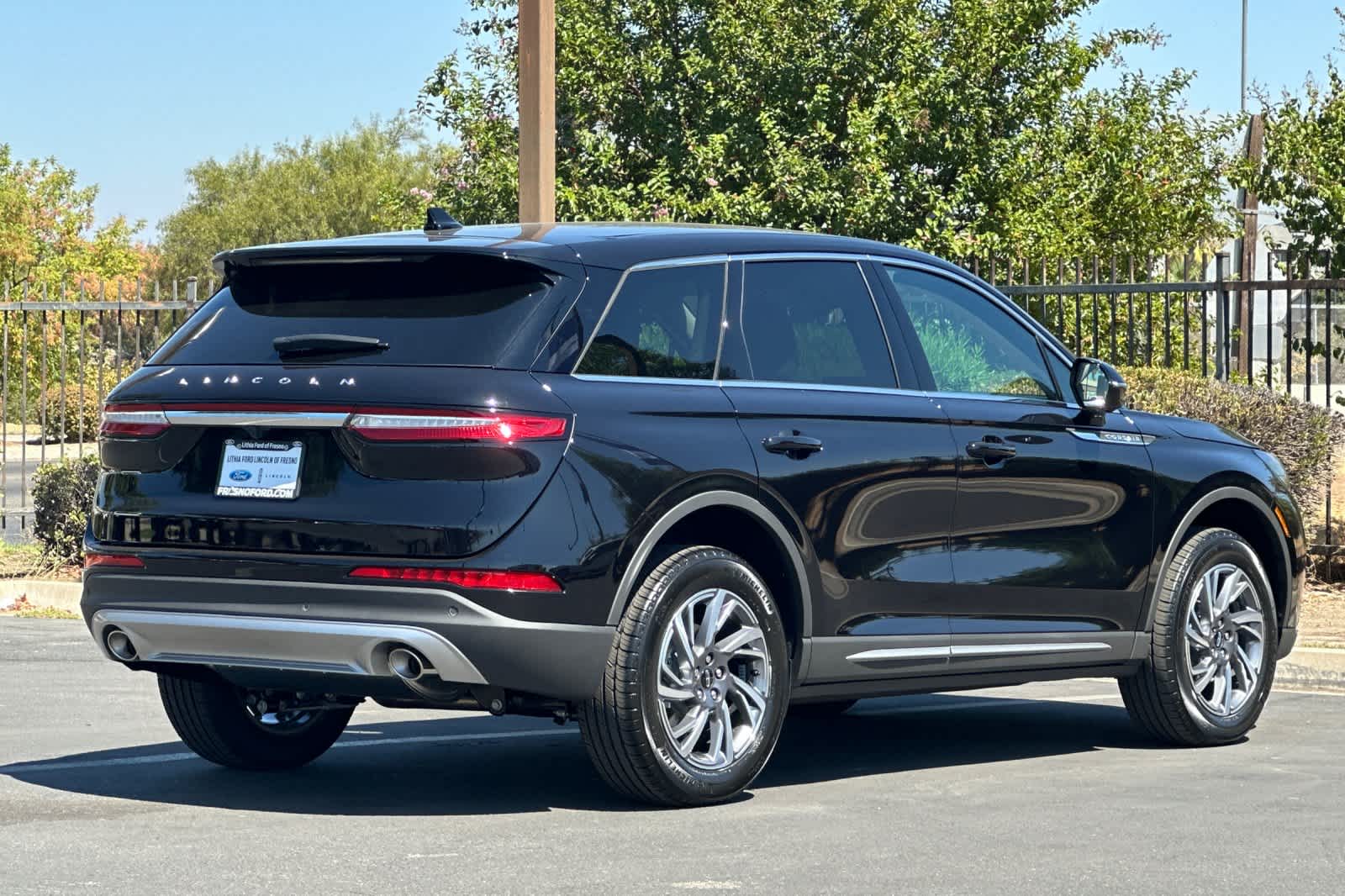 Thumbnail: 2025 Lincoln Corsair - 2