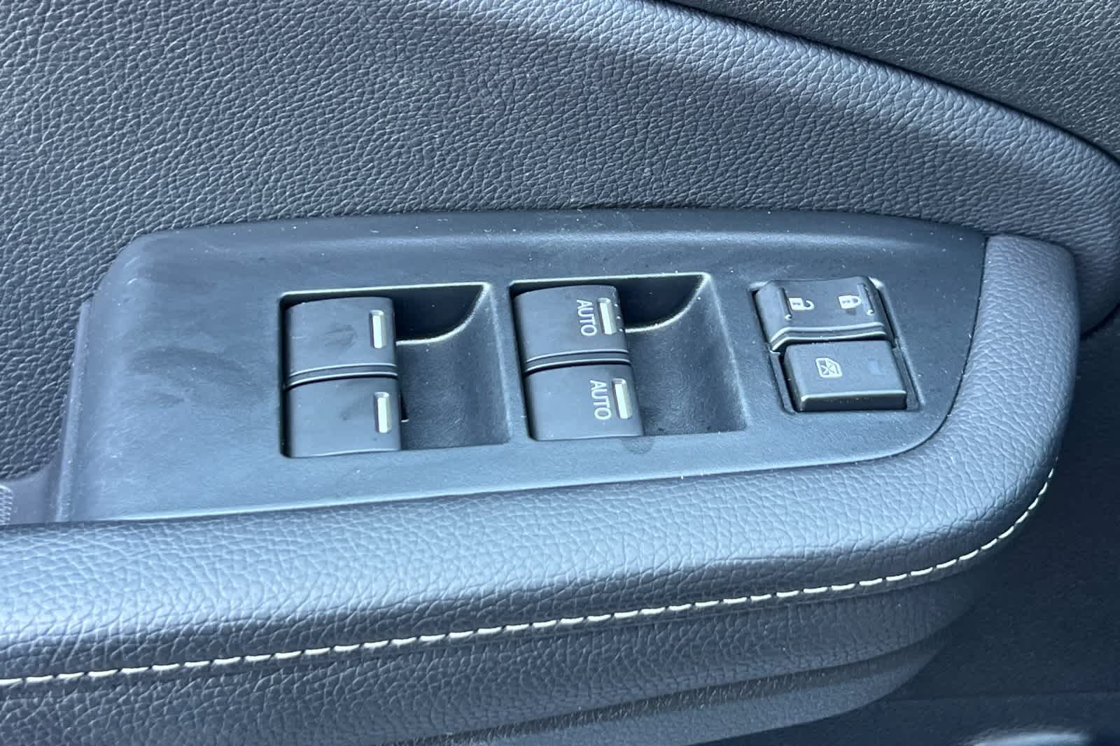 Thumbnail: 2023 Honda Ridgeline - 13