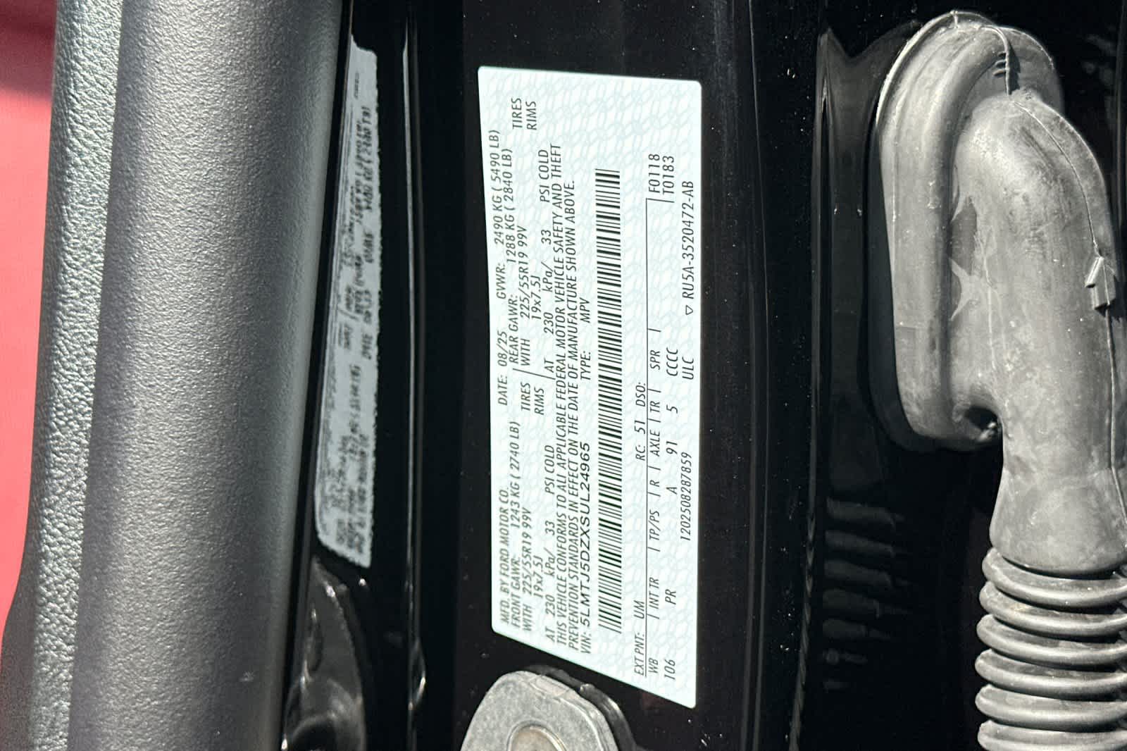 Thumbnail: 2025 Lincoln Corsair - 30