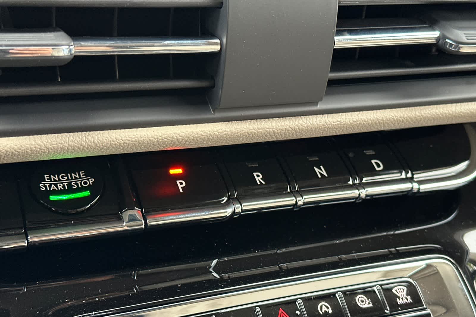 Thumbnail: 2025 Lincoln Corsair - 23