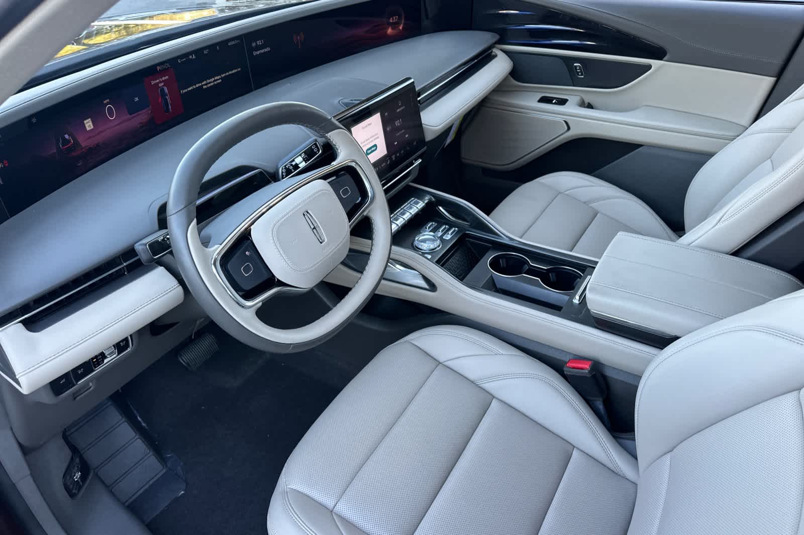 Thumbnail: 2025 Lincoln Nautilus - 11