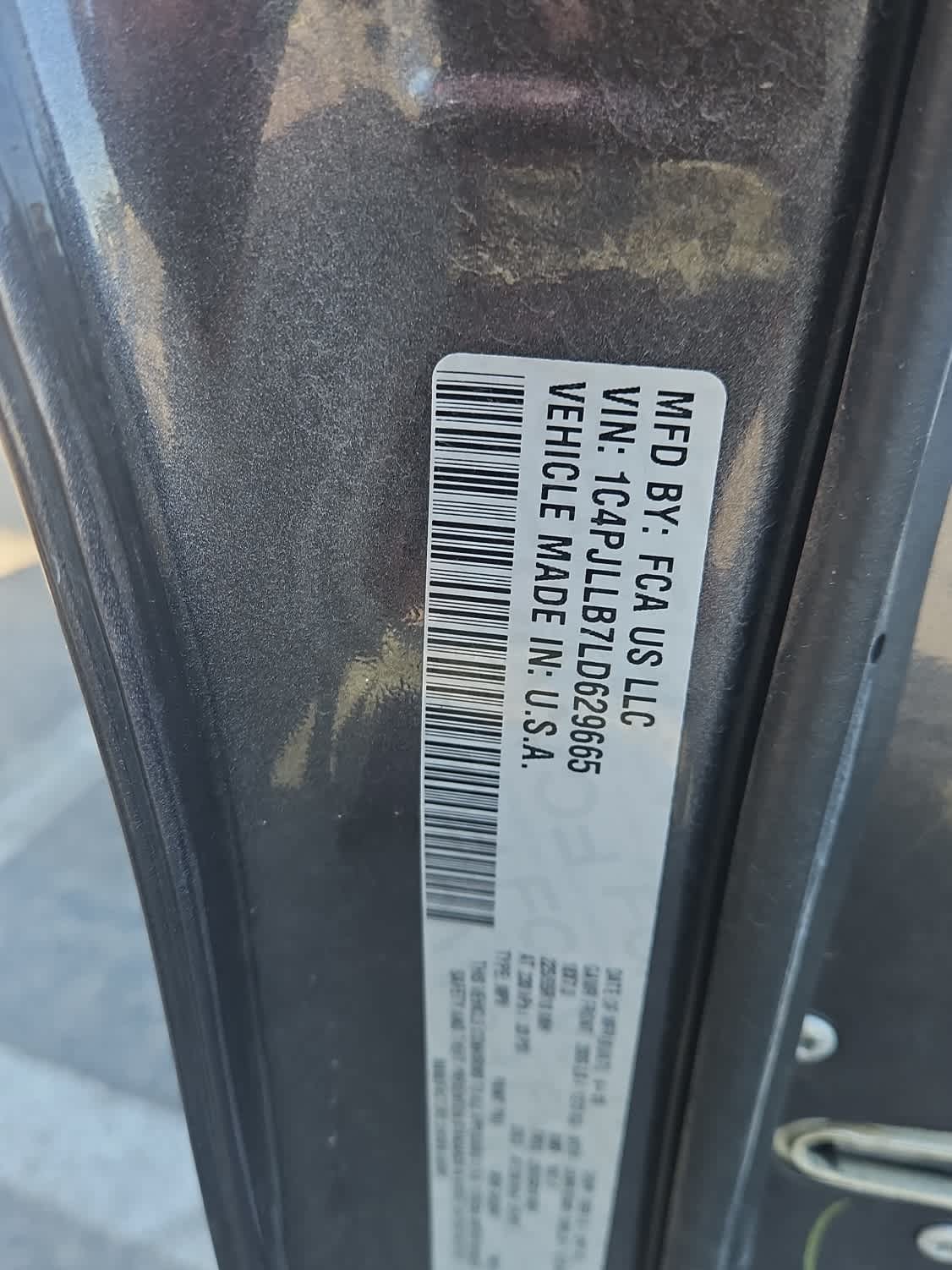 Thumbnail: 2020 Jeep Cherokee - 21