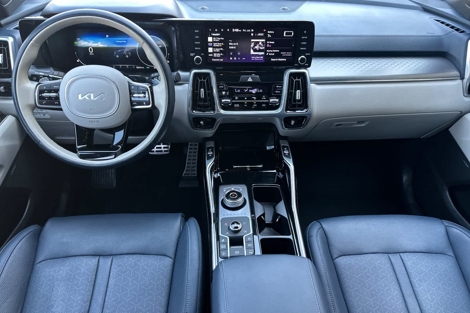 Thumbnail: 2023 Kia Sorento - 3