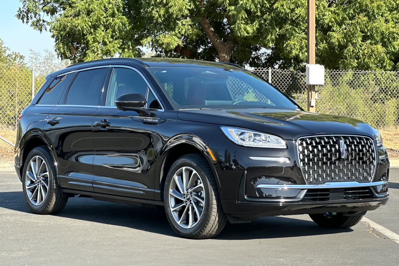 Thumbnail: 2025 Lincoln Corsair - 10