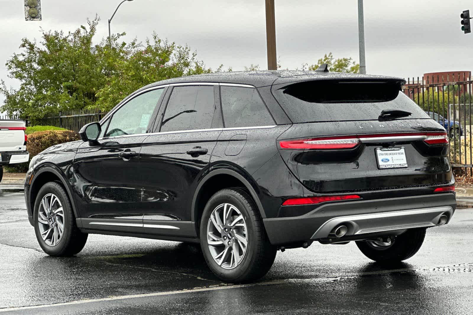 Thumbnail: 2025 Lincoln Corsair - 6