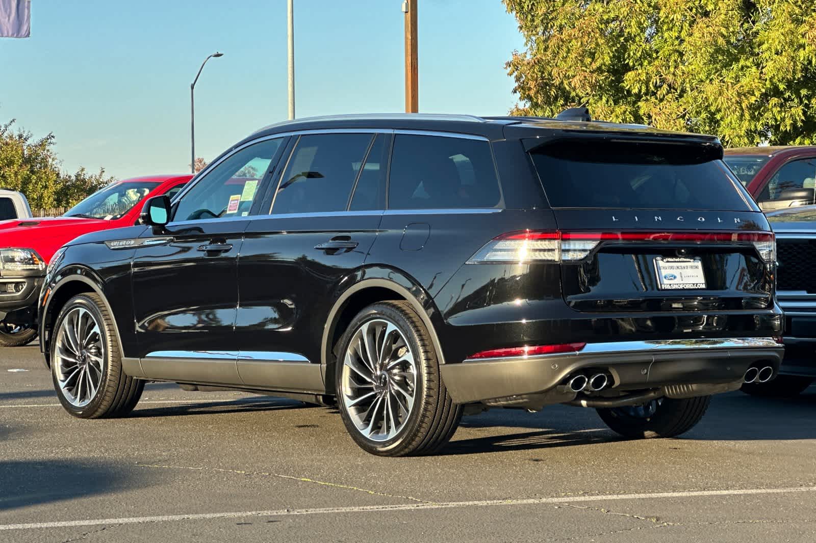 Thumbnail: 2025 Lincoln Aviator - 6