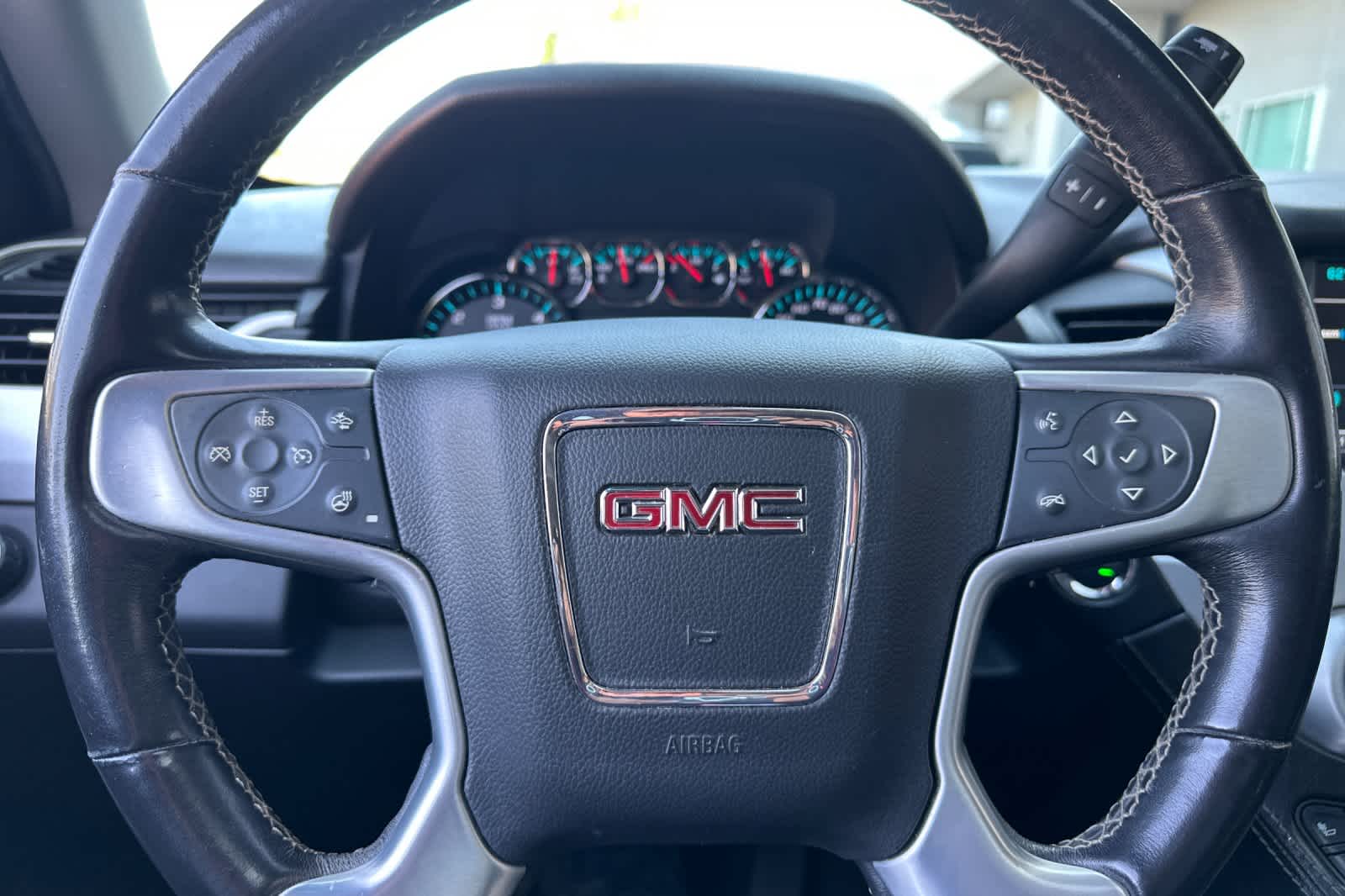 Thumbnail: 2019 GMC Yukon - 24