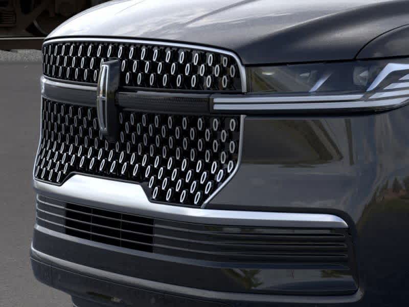 Thumbnail: 2026 Lincoln Navigator L - 18