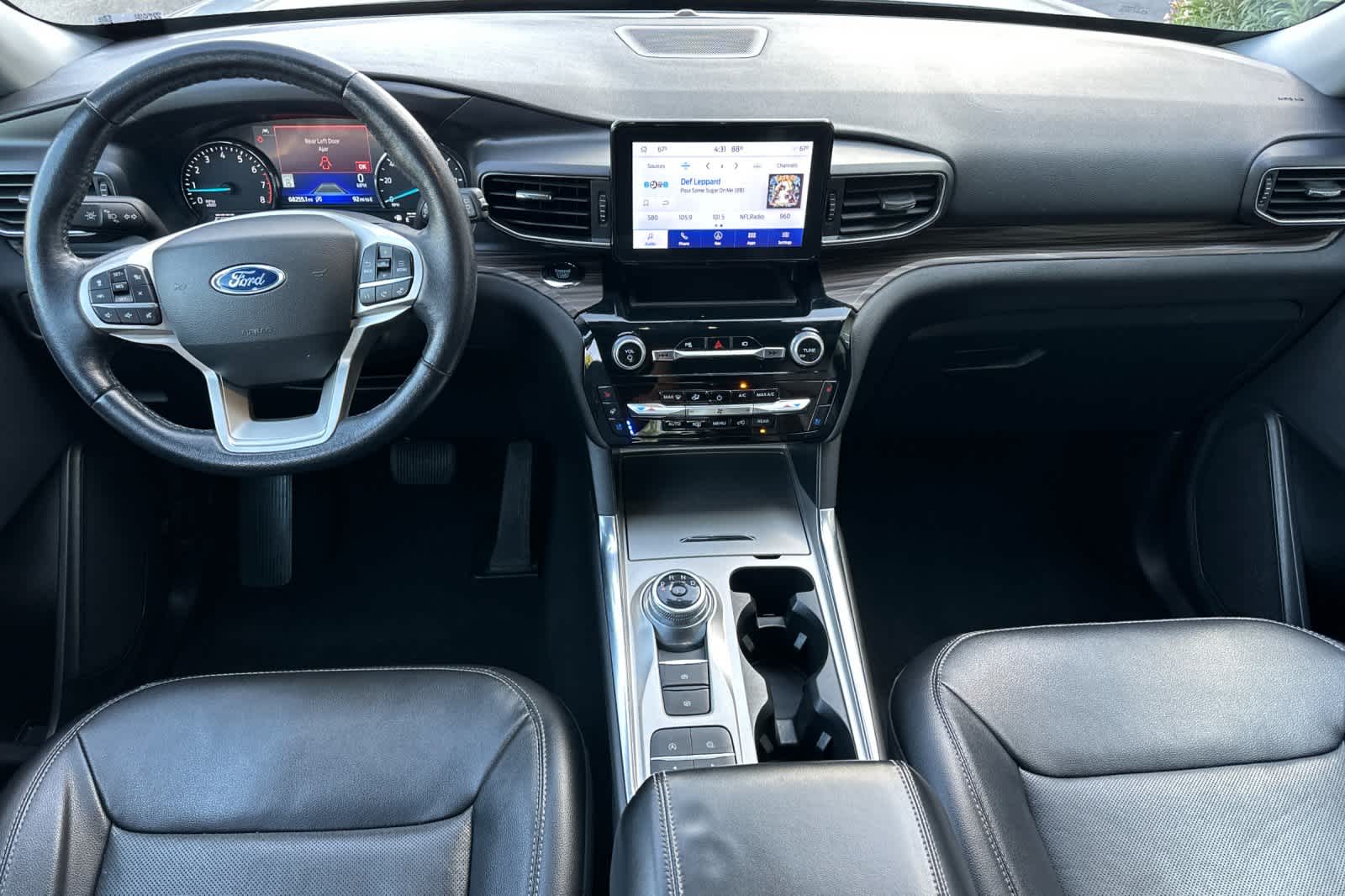 Thumbnail: 2022 Ford Explorer - 3