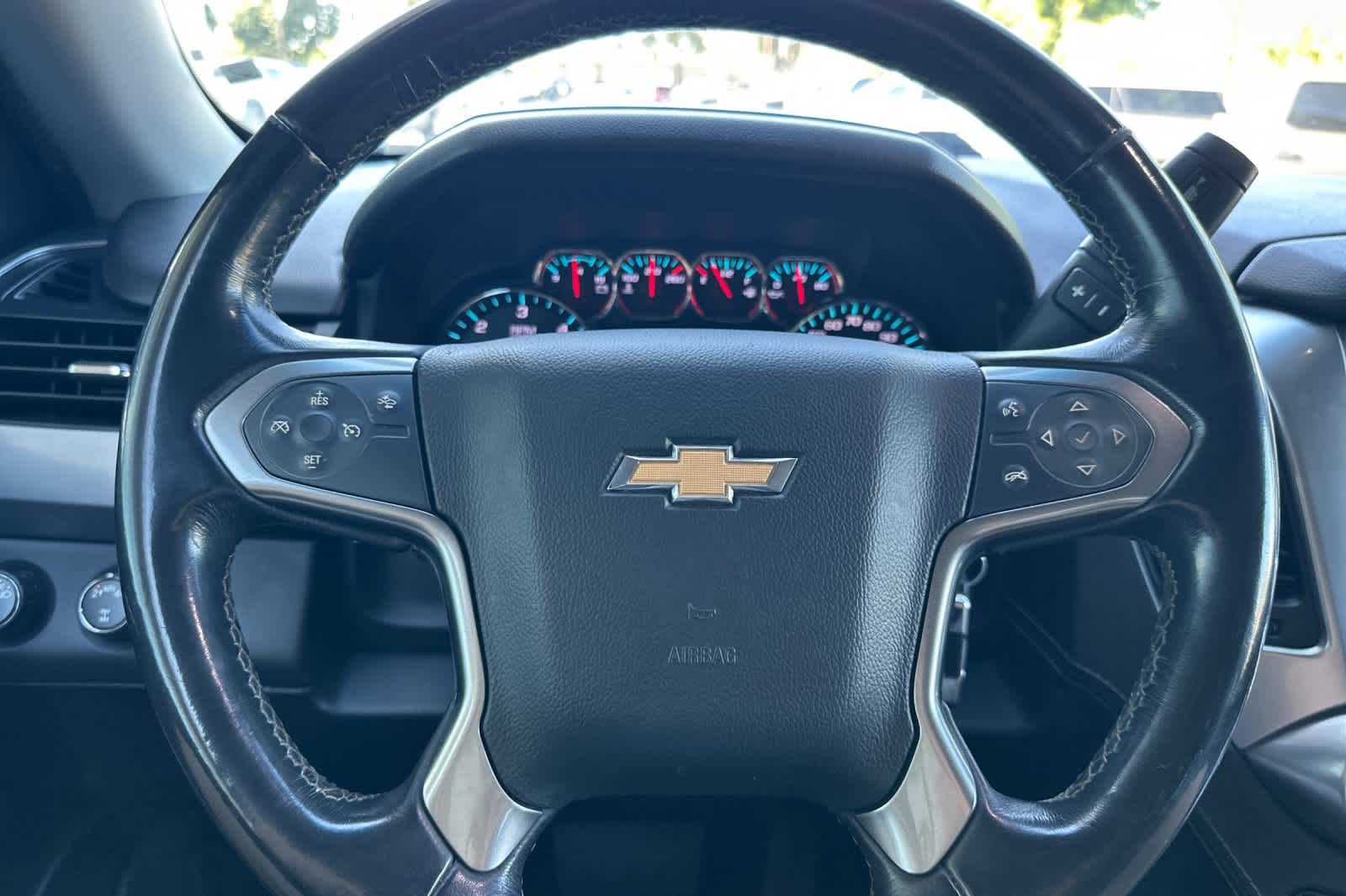 Thumbnail: 2019 Chevrolet Tahoe - 23