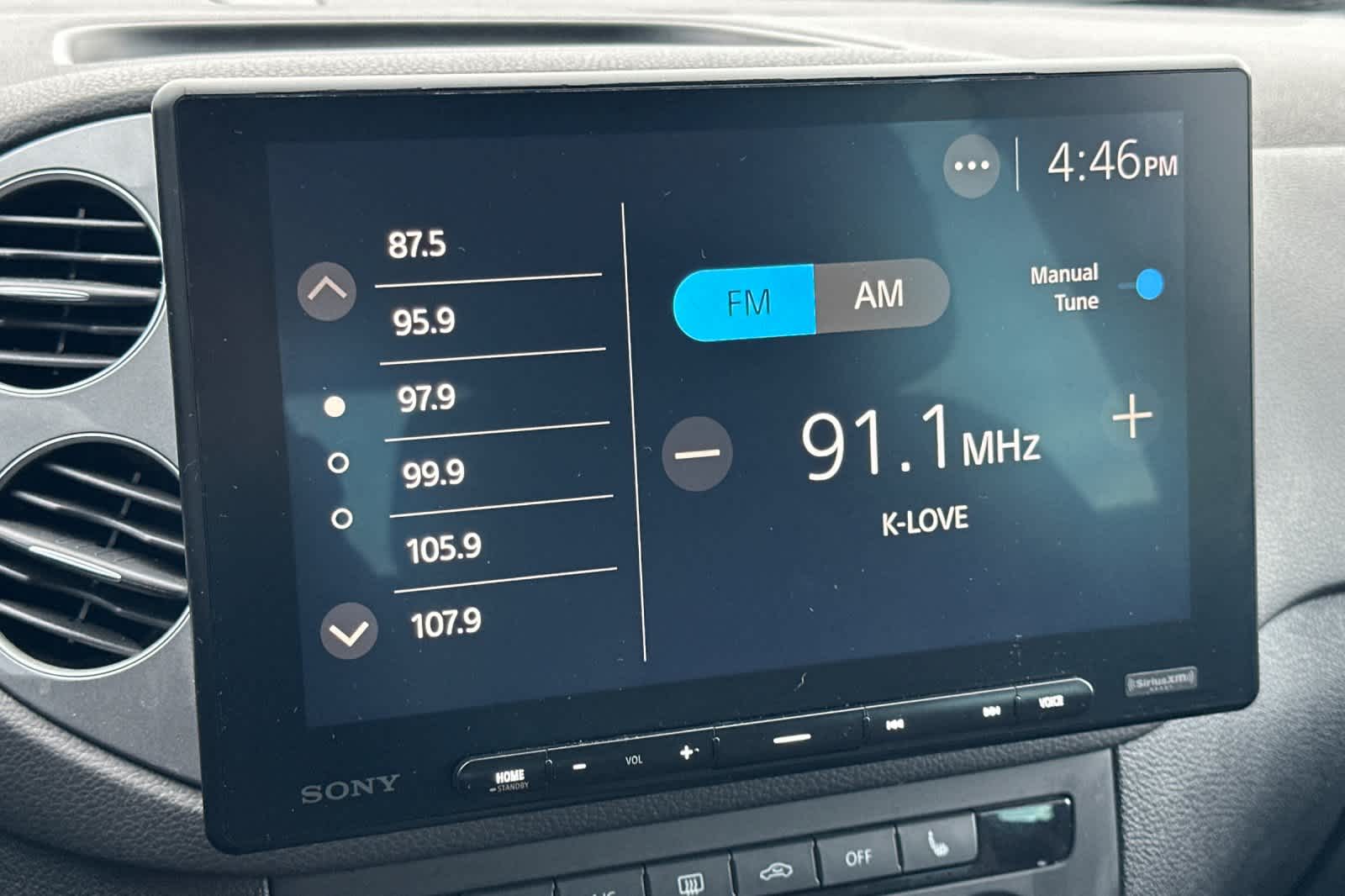 Thumbnail: 2014 Volkswagen Tiguan - 18