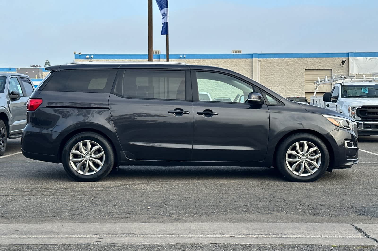 Thumbnail: 2021 Kia Sedona - 8