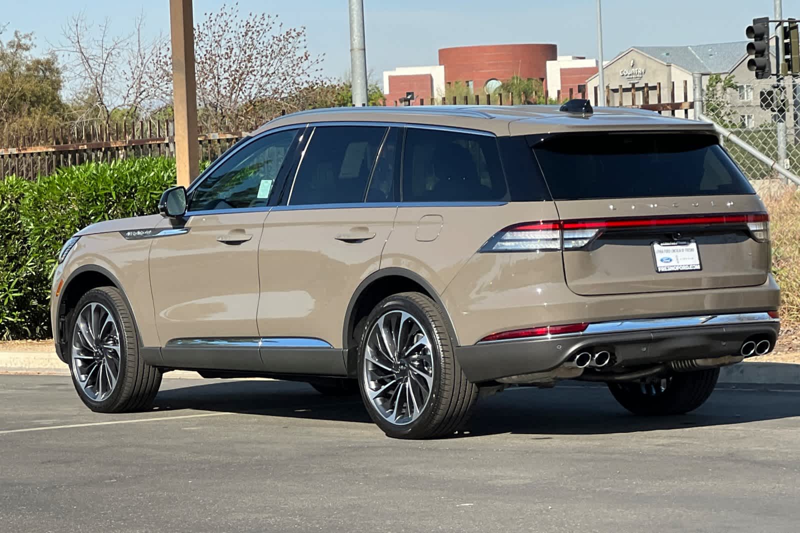 Thumbnail: 2026 Lincoln Aviator - 6