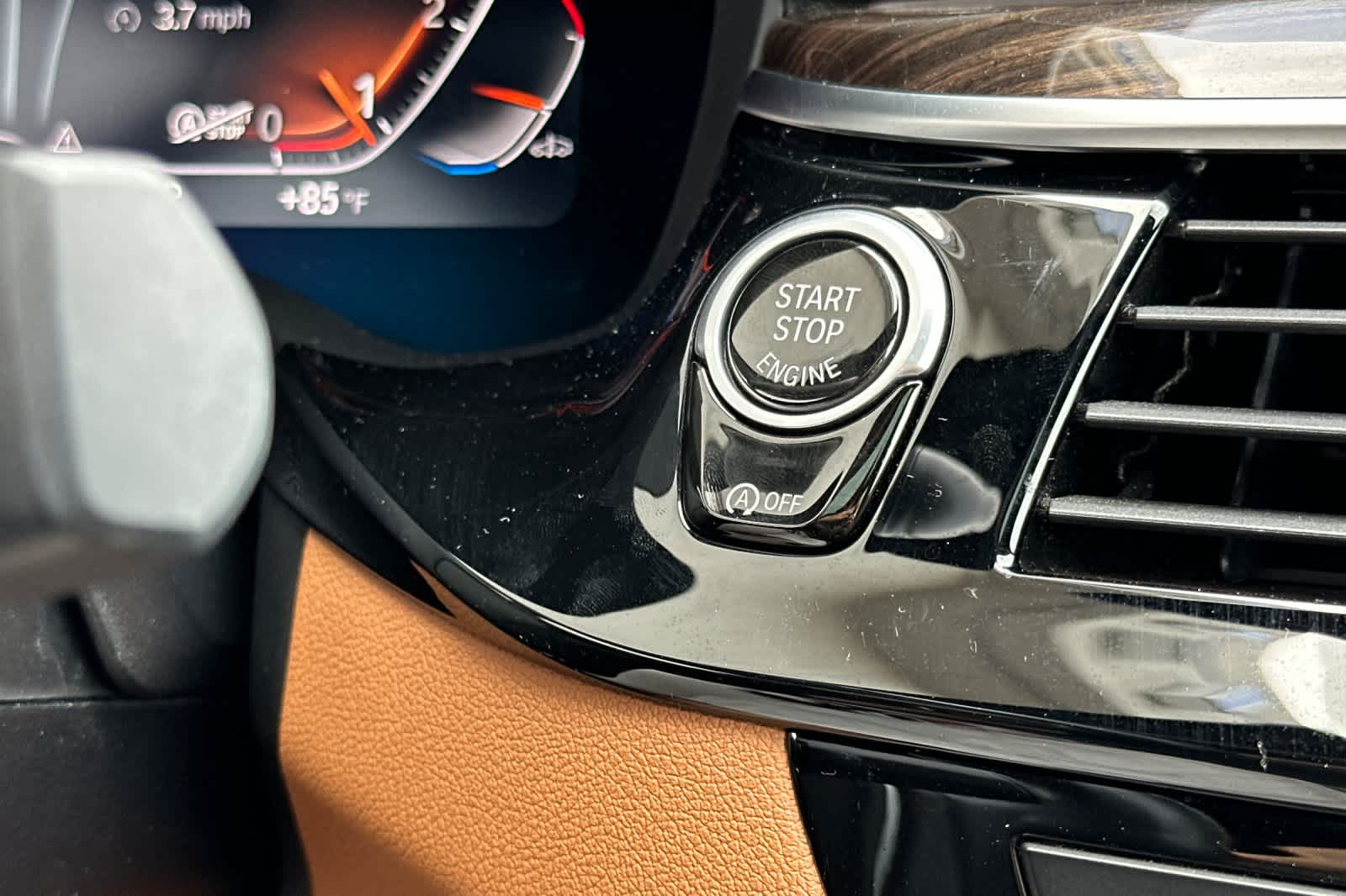 Thumbnail: 2021 BMW 5 Series - 22