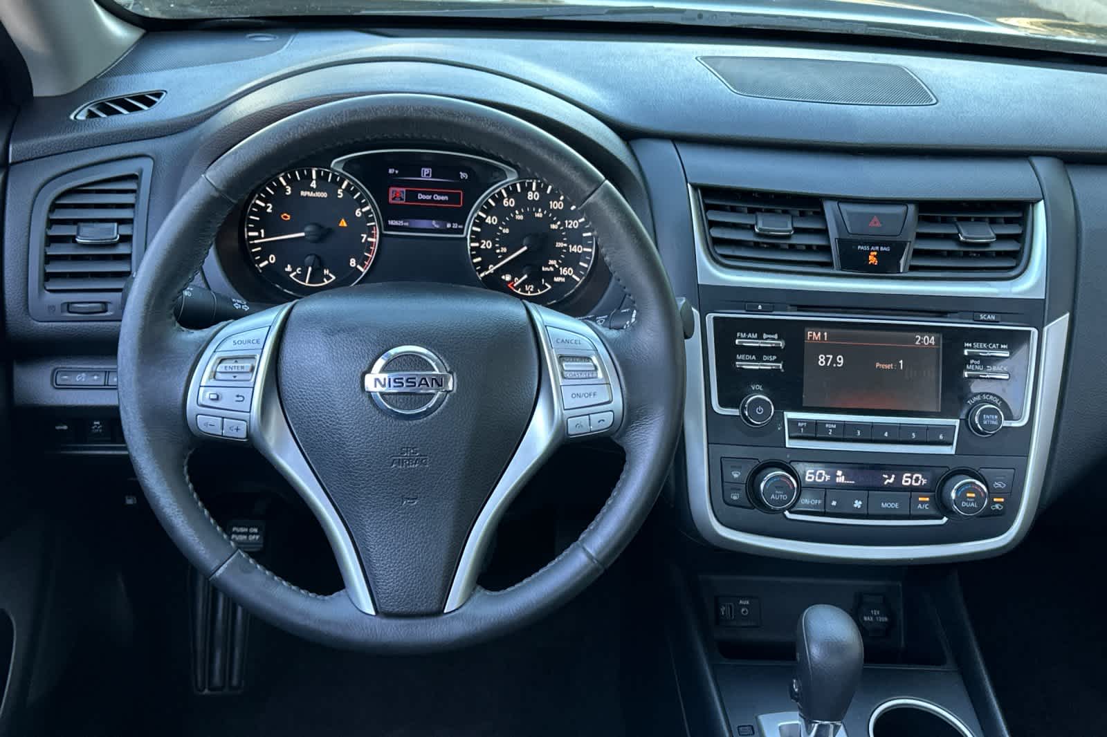 Thumbnail: 2017 Nissan Altima - 14
