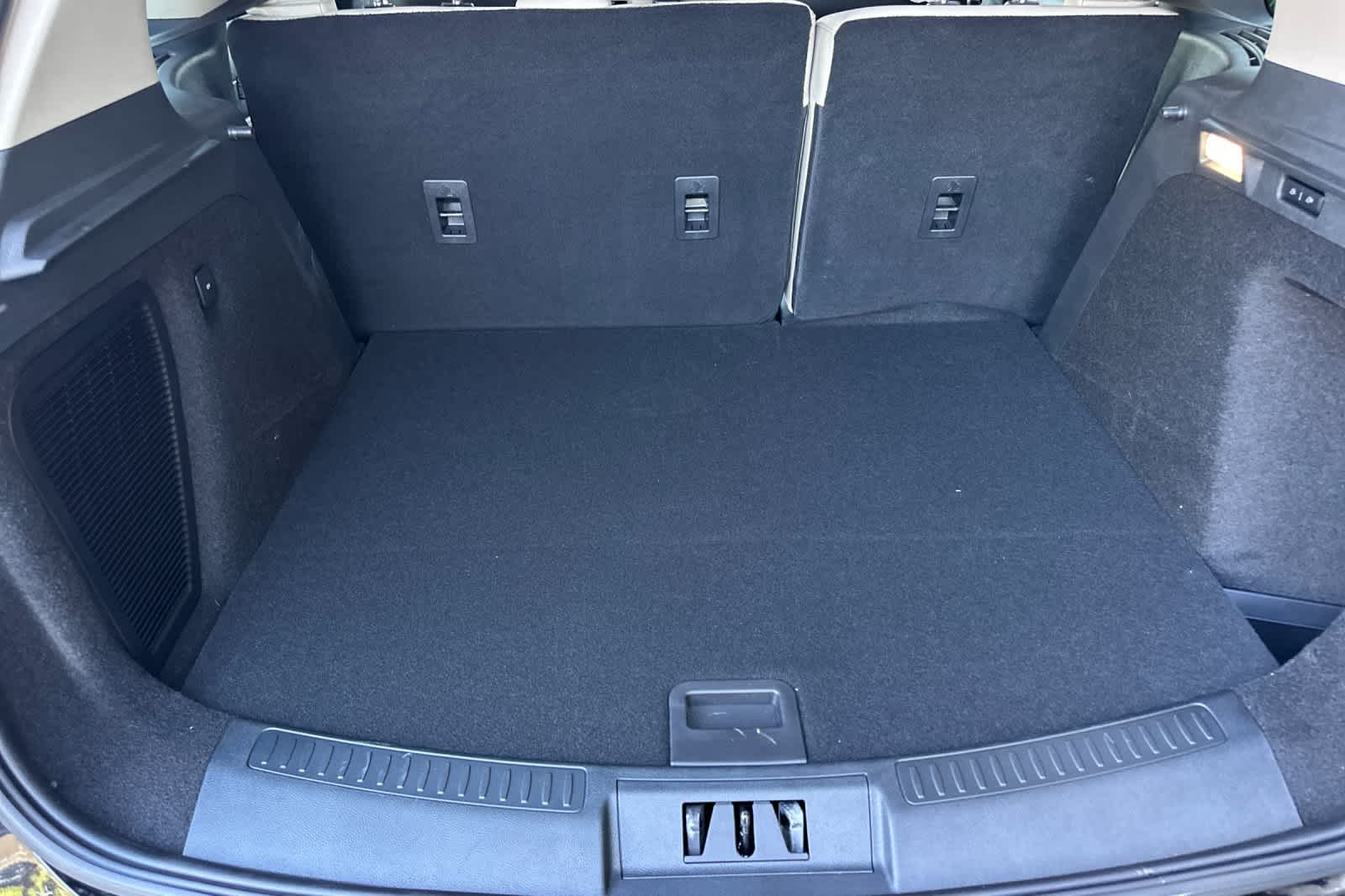 Thumbnail: 2025 Lincoln Corsair - 16