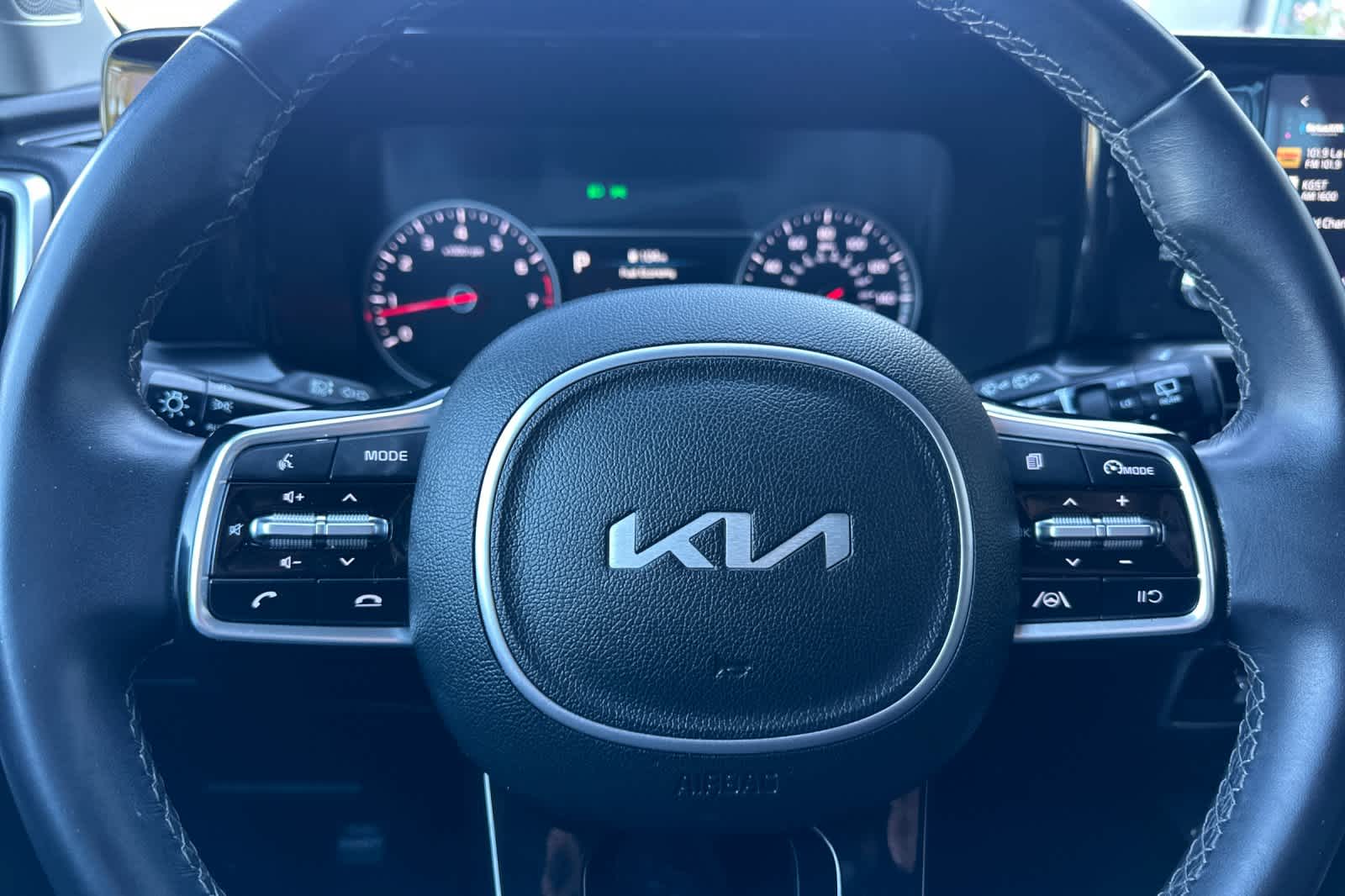 Thumbnail: 2023 Kia Sorento - 23