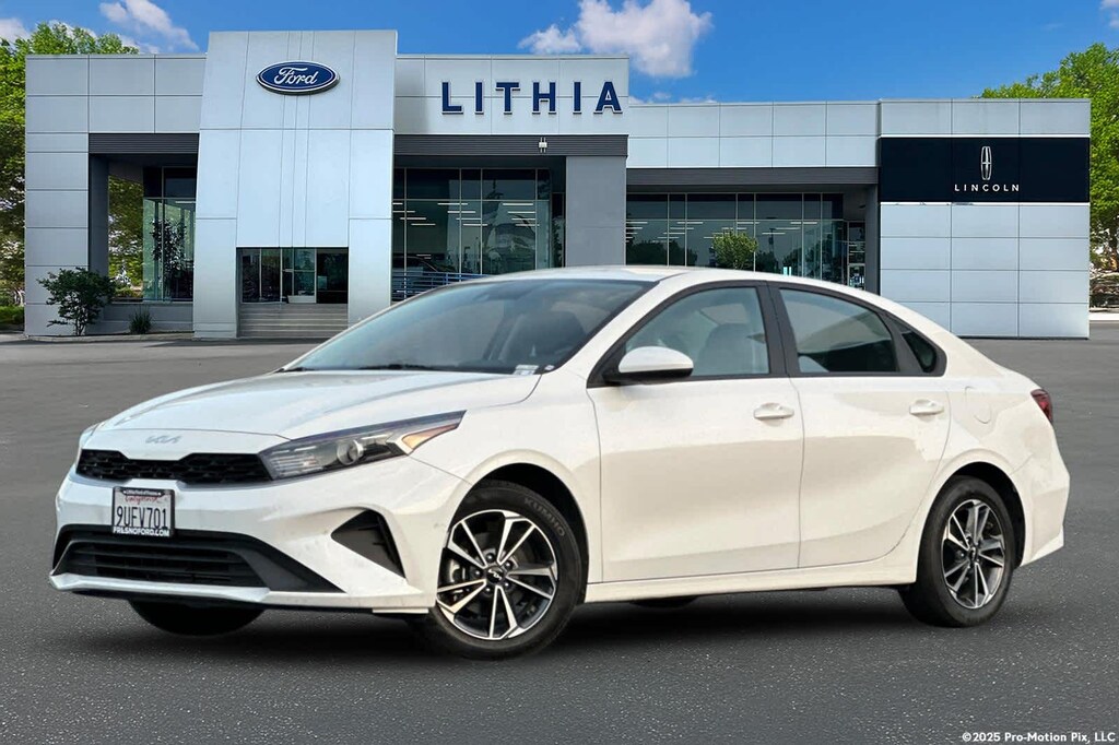 Used 2024 Kia Forte LXS Sedan