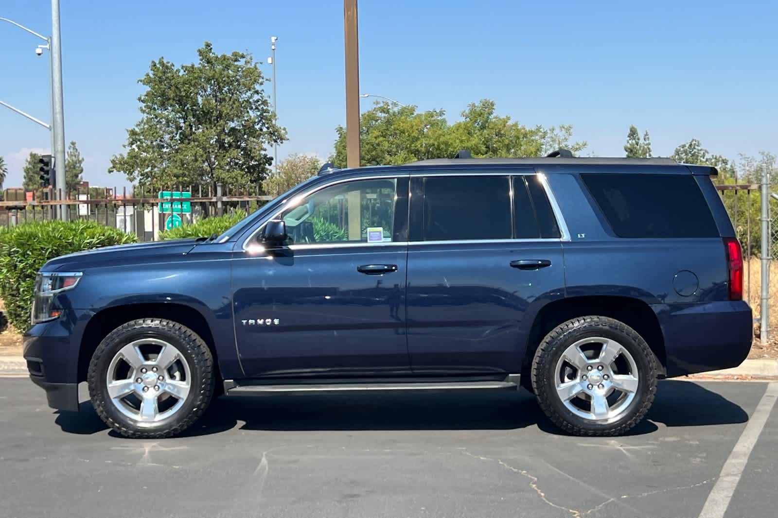 Thumbnail: 2017 Chevrolet Tahoe - 5