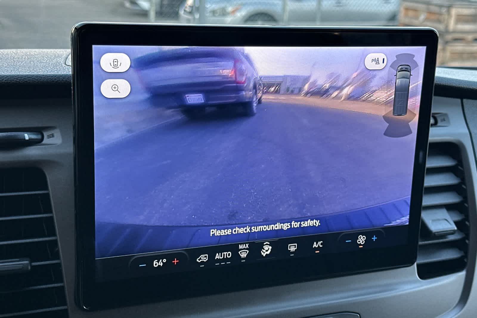 Thumbnail: 2022 Ford Econoline - 21