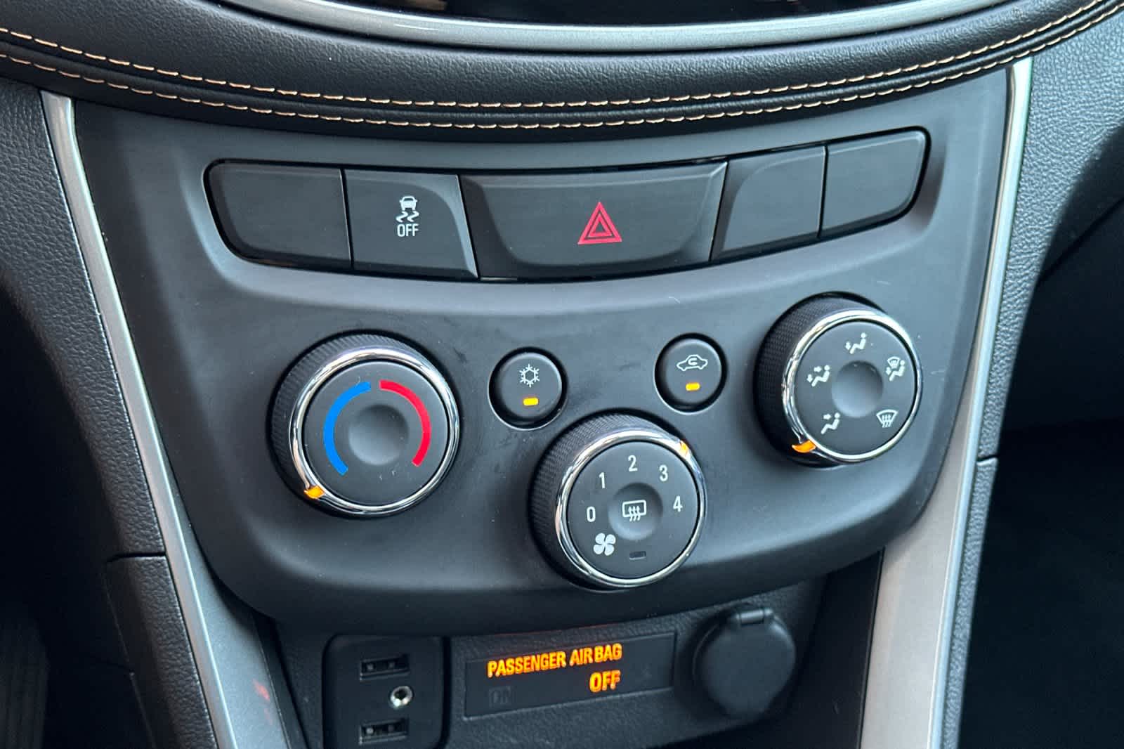 Thumbnail: 2022 Chevrolet Trax - 20