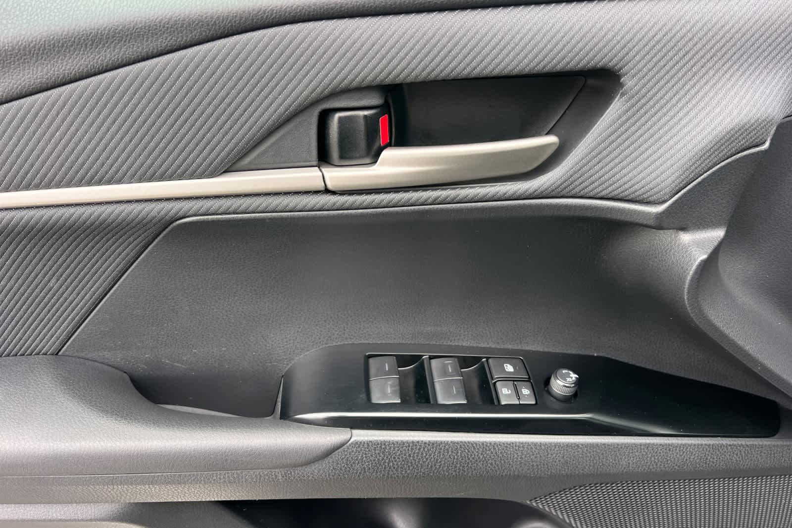 Thumbnail: 2025 Toyota Camry - 13