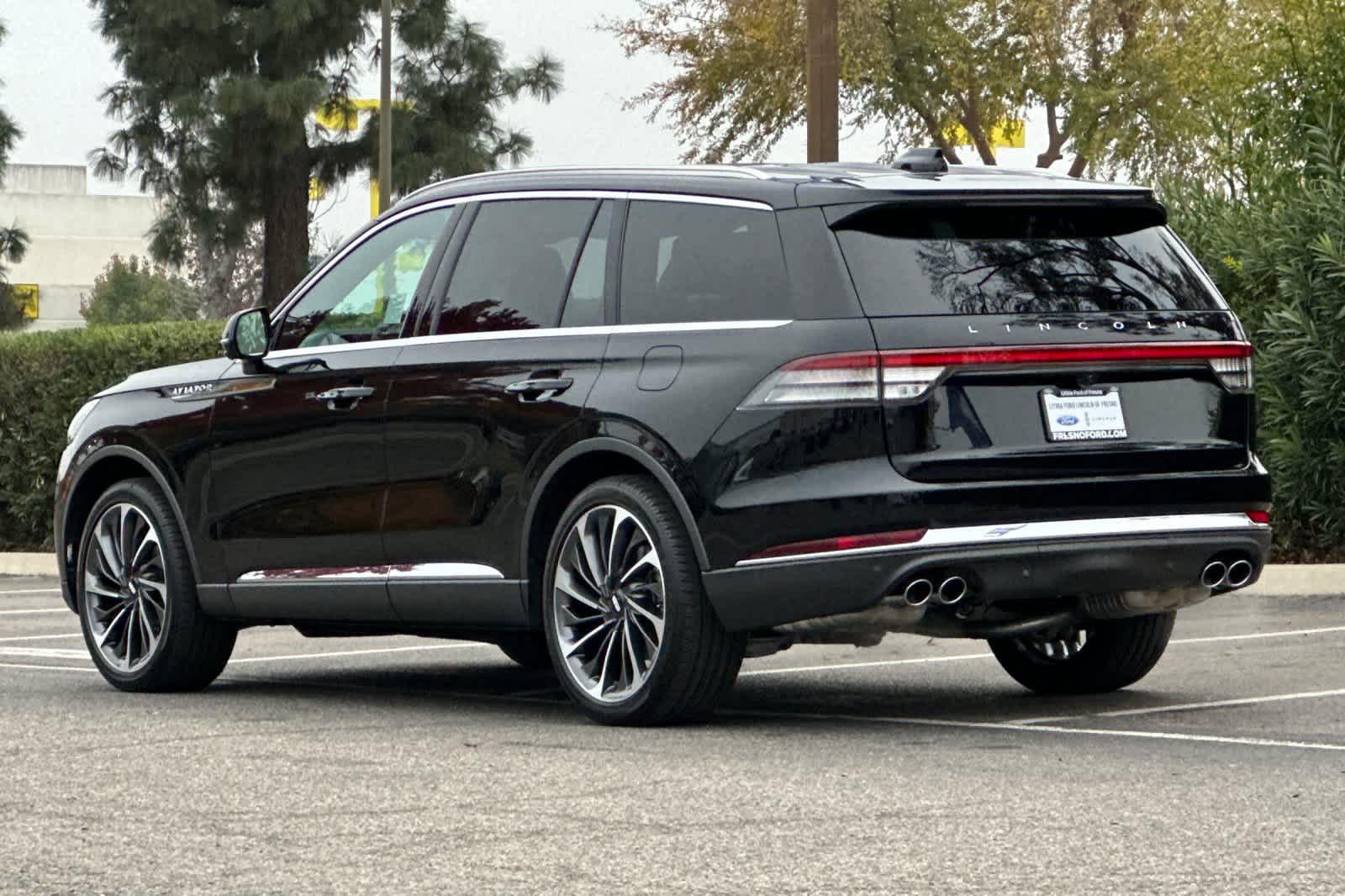 Thumbnail: 2026 Lincoln Aviator - 6