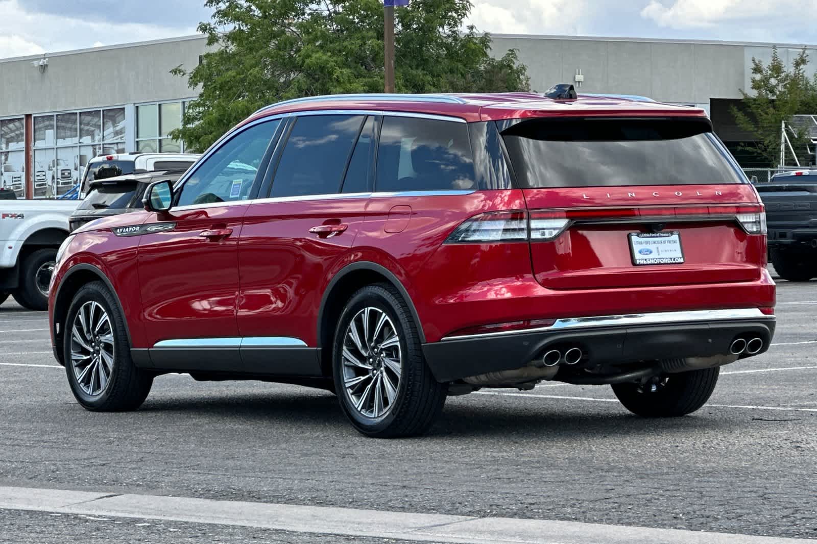 Thumbnail: 2026 Lincoln Aviator - 6