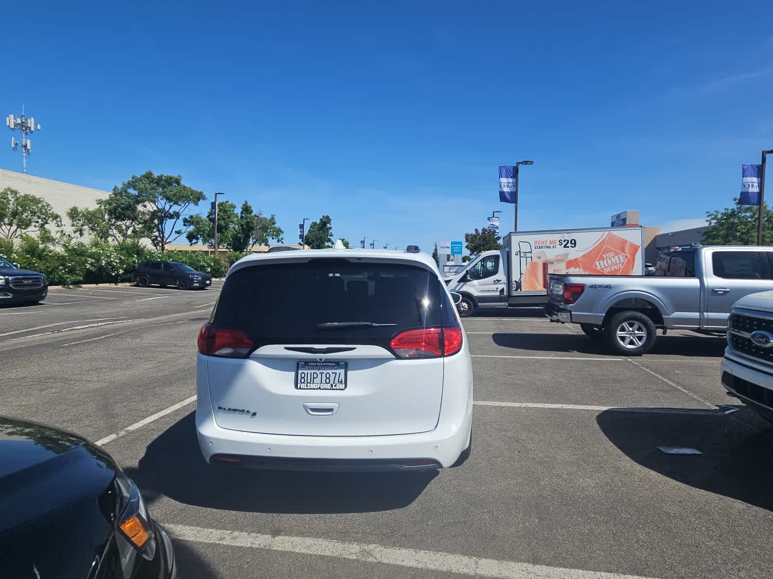 Thumbnail: 2020 Chrysler Pacifica - 7