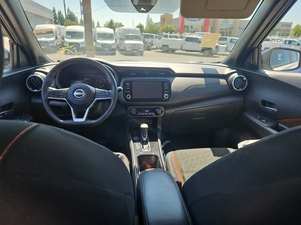 Thumbnail: 2023 Nissan Kicks - 7