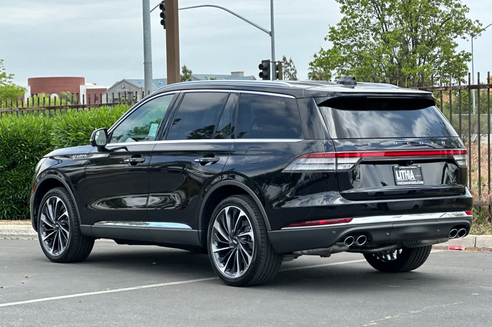 Thumbnail: 2025 Lincoln Aviator - 6