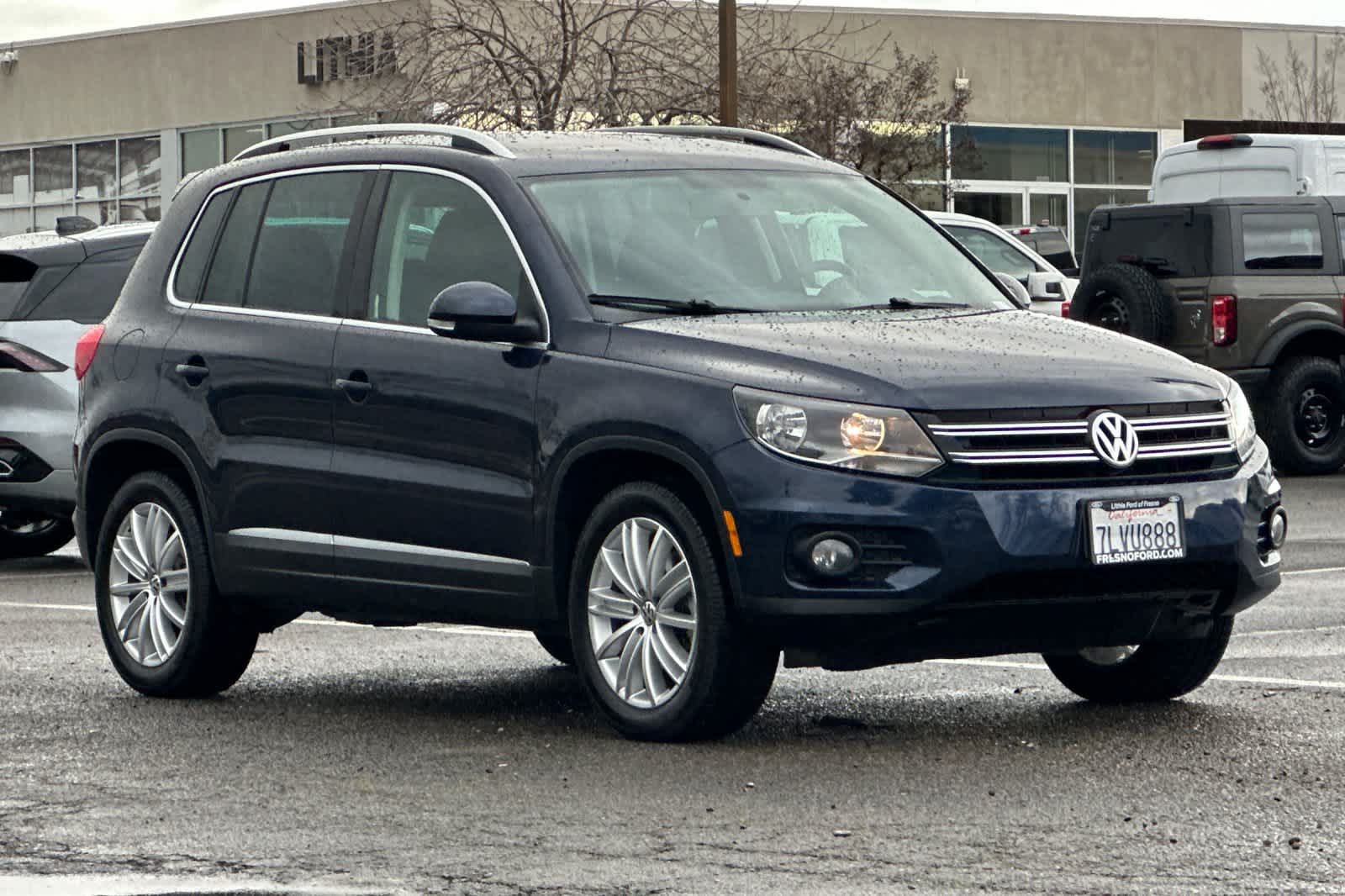 Thumbnail: 2014 Volkswagen Tiguan - 9