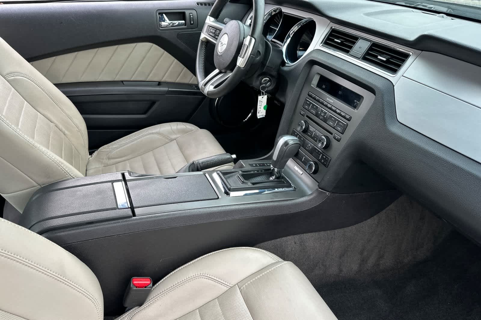 Thumbnail: 2014 Ford Mustang - 15