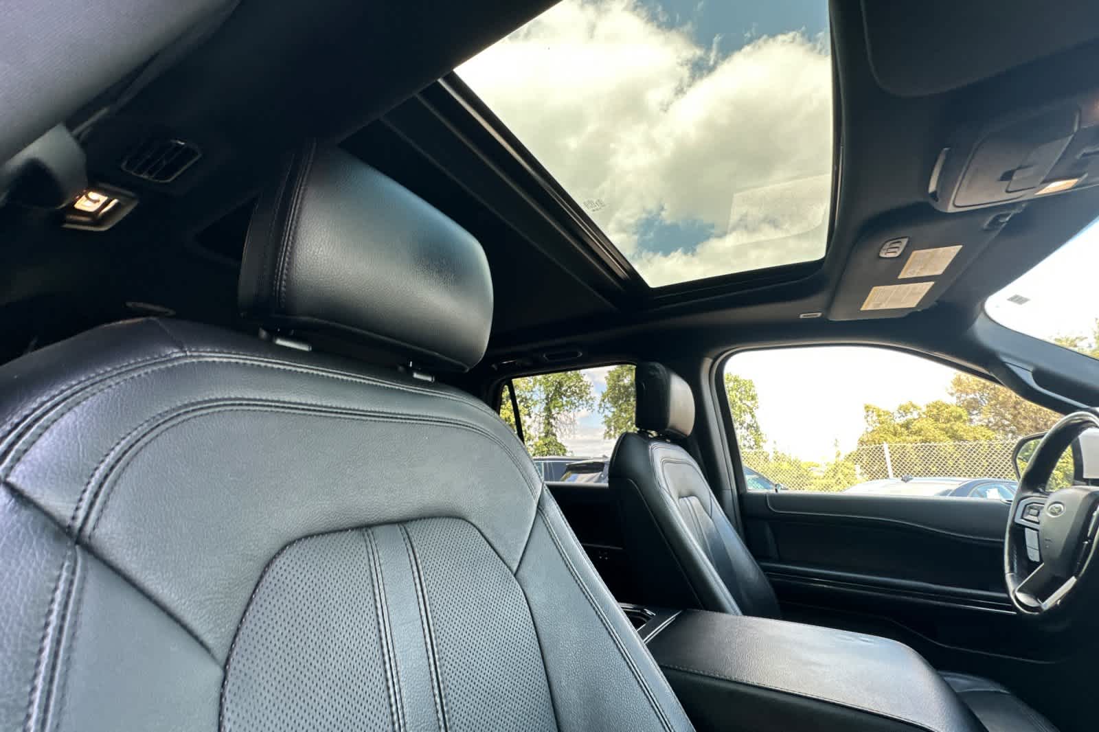 2018 Ford Expedition Limited 16