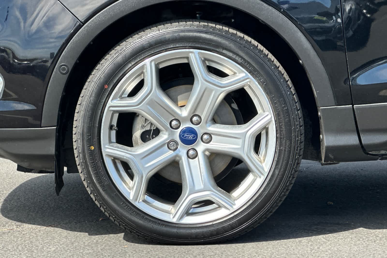 Thumbnail: 2017 Ford Escape - 28