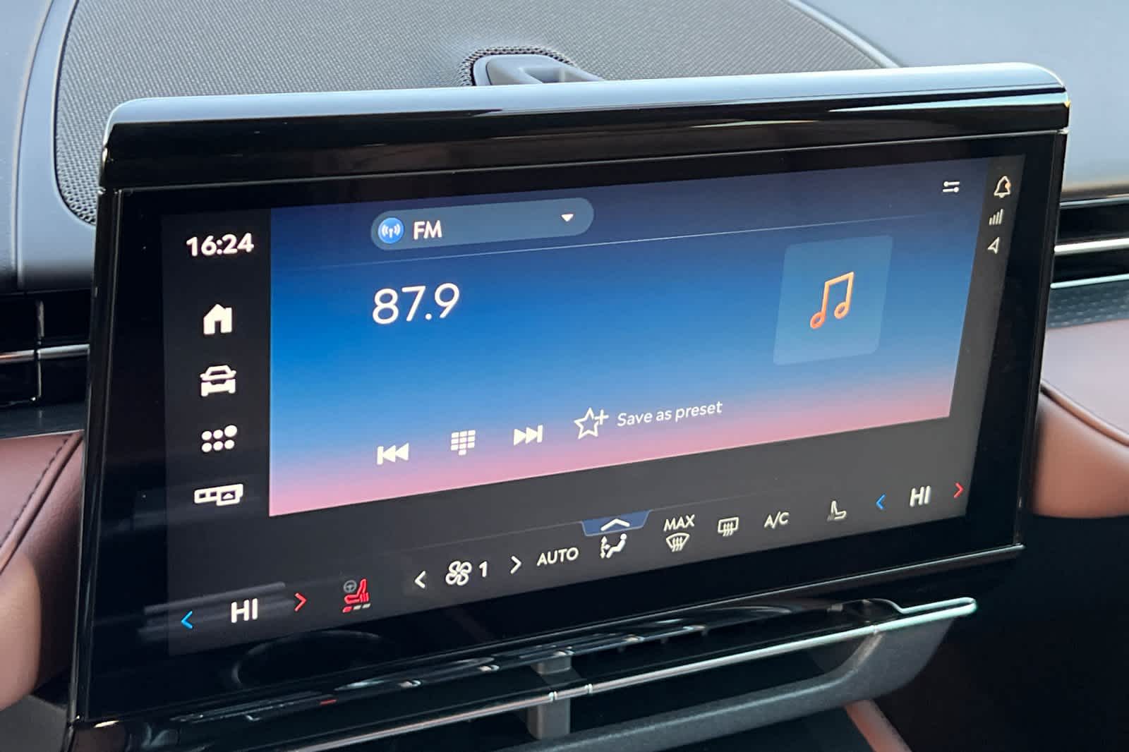 Thumbnail: 2026 Lincoln Nautilus - 19