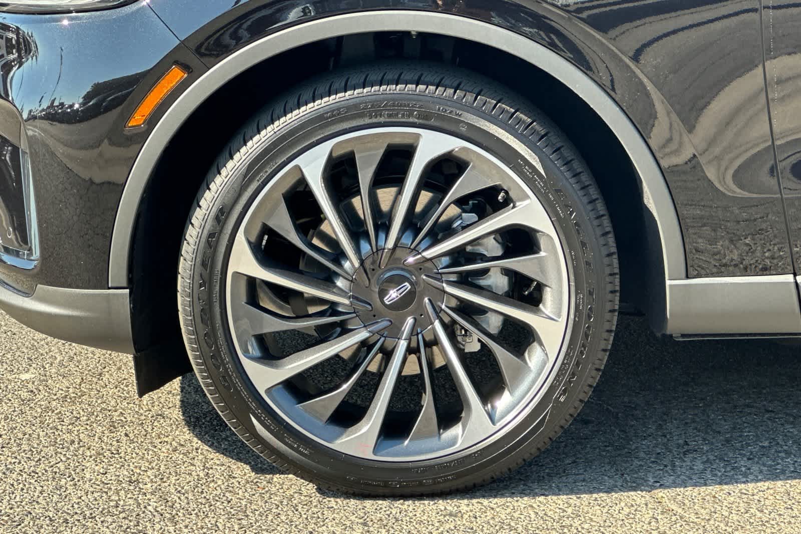 Thumbnail: 2025 Lincoln Aviator - 27