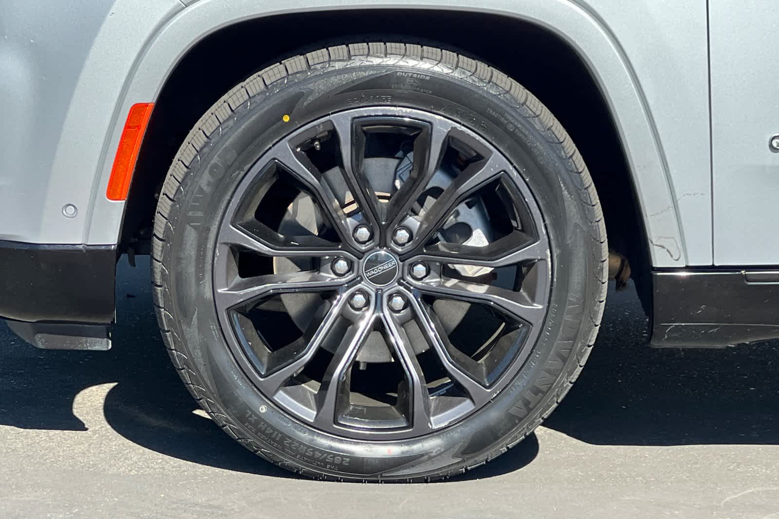 Thumbnail: 2024 Jeep Grand Wagoneer L - 29