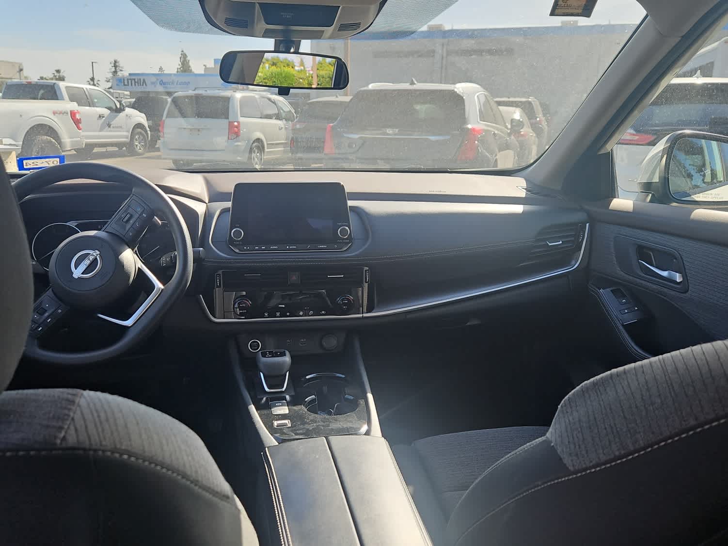 Thumbnail: 2022 Nissan Rogue - 9