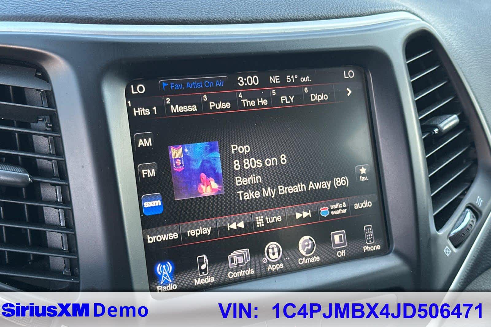 Thumbnail: 2018 Jeep Cherokee - 28